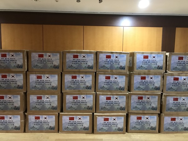 중국 동화선사에서 보내는 구호물품 마스크